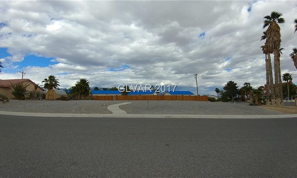 2nd image of 1991 S Vineyard Dr E