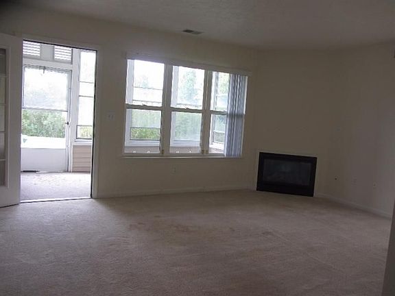 4th image of 1787 Weatherstone Dr