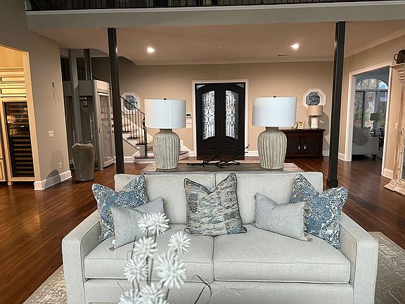 4th image of 1290 Bennett Springs Dr