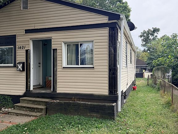 2nd image of 1421 W 25th St