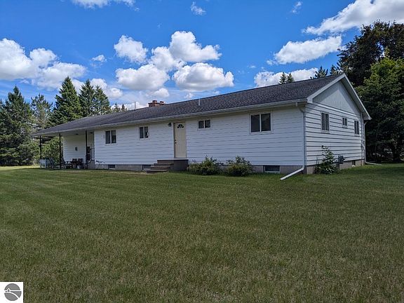 4th image of 2353 Mills Rd