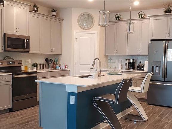 5th image of 2154 Camden Loop