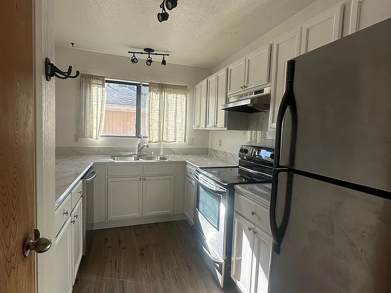 3326 Fairway Dr — Photo 5