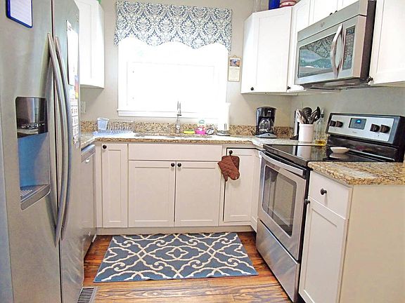 4th image of 1191 Camden St
