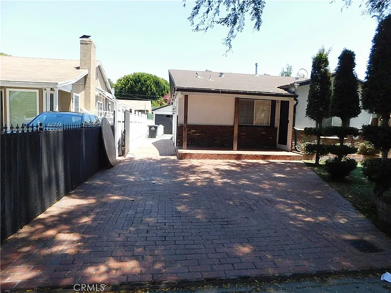 10414 Dorothy Ave — Photo 9
