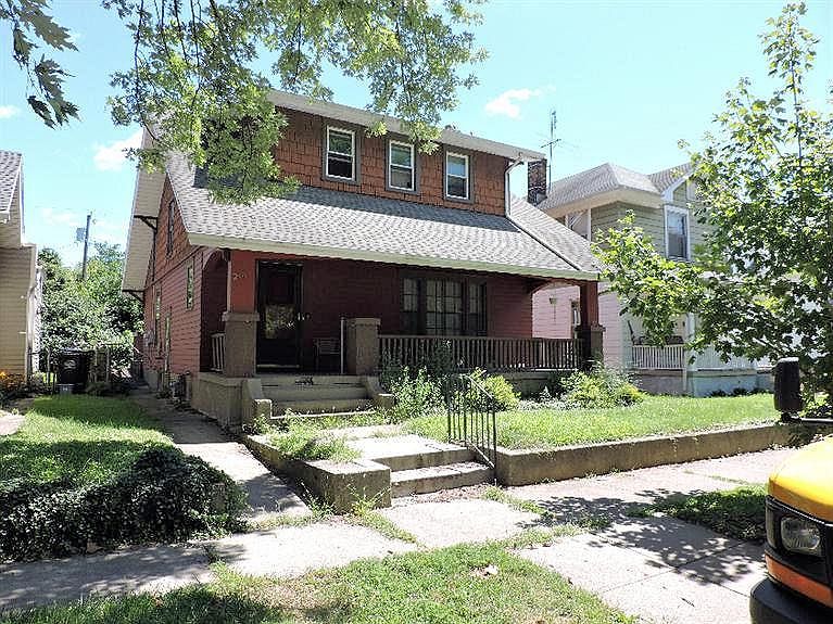 1st image of 219 Franklin St