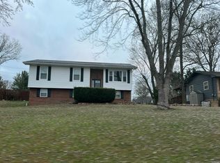 118 Greenmeadow Ln, Jonesborough, TN 37659