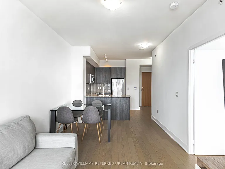 20 Shore Breeze Dr #3504 — Photo 3
