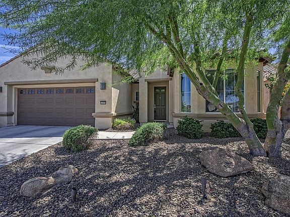 002_Nice Curb Appeal
