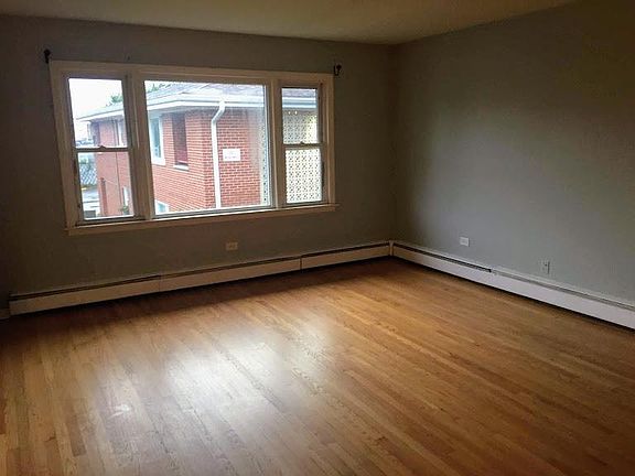 3rd image of 105 Dover Dr APT 20