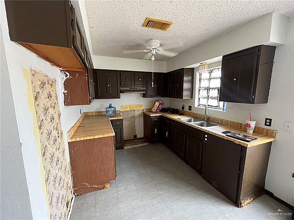 4th image of 2008 Japonica Ave