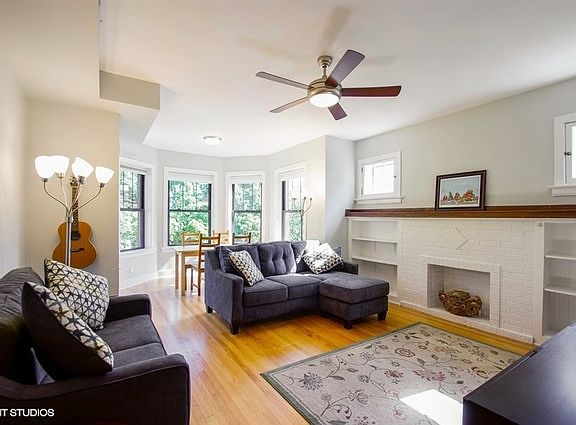 2nd image of 1619 W Catalpa Ave #3