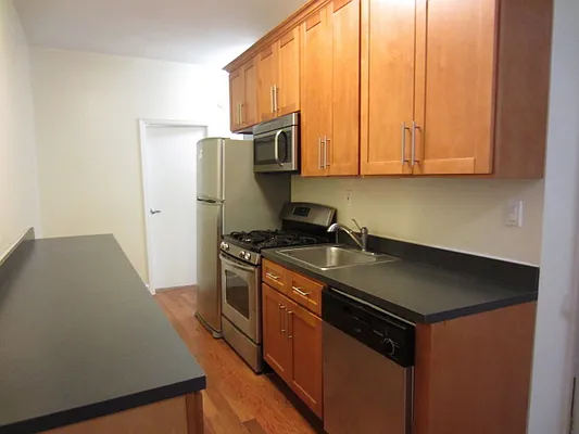 Rented by Bohemia Realty Group | media 32