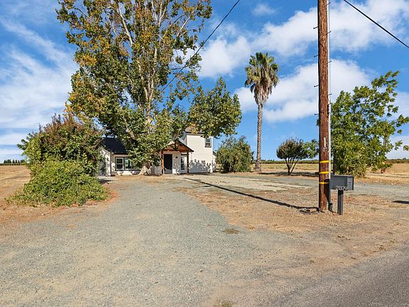 2nd image of 21379 N Mann Rd