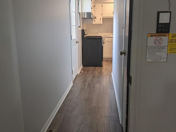 5th image of 3984 Blackstone Ave