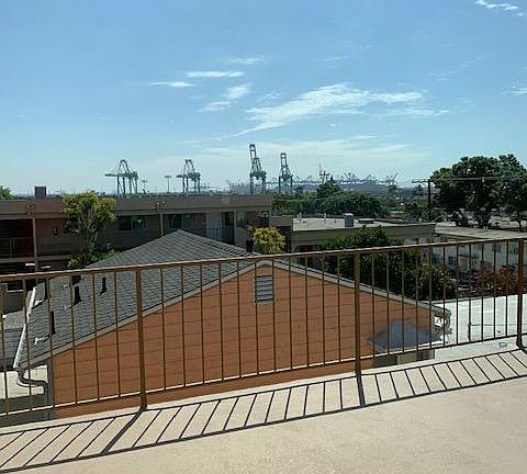 5th image of 268 W Santa Cruz St #204