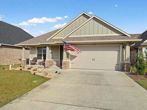 3rd image of 2310 Habersham Ln