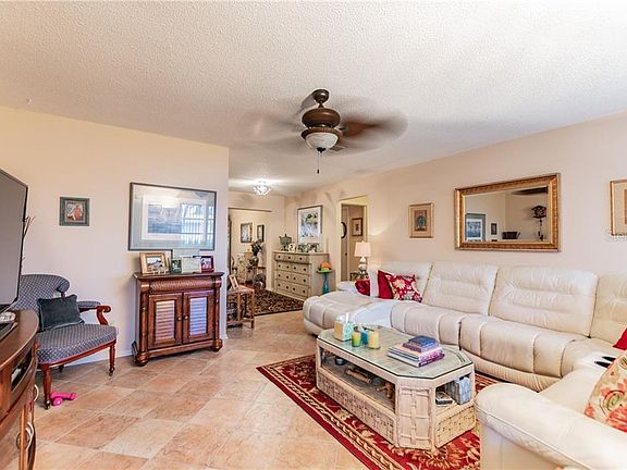 3rd image of 10035 Mainlands Blvd N #3