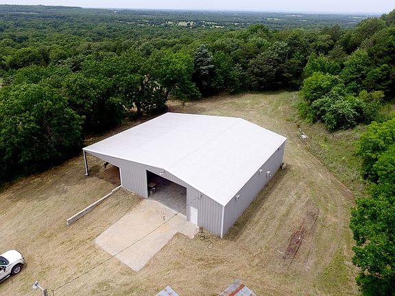 5th image of 22115 Kade Ln