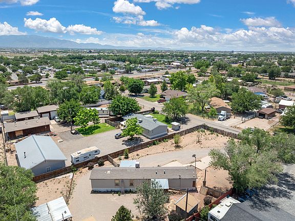 3rd image of 317 Homesite Ln NW