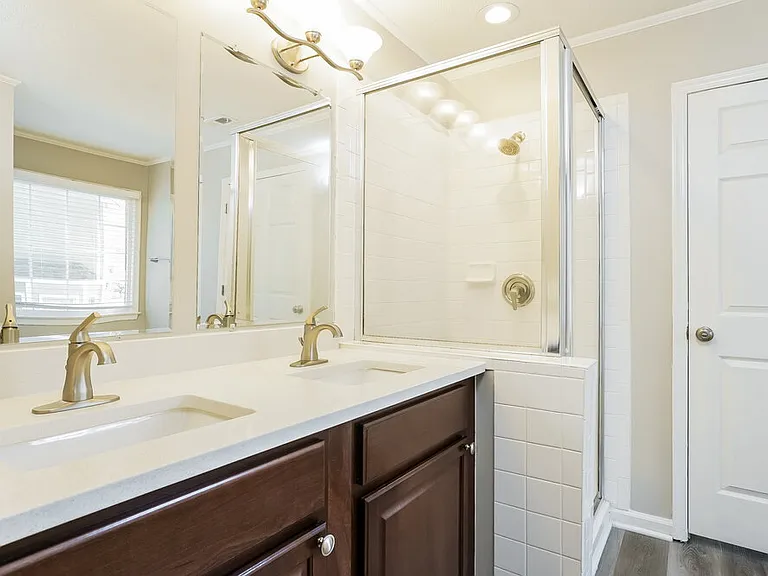 1011 Laurens Way — Photo 12