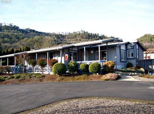 109 E Amanda Ct, Roseburg, OR