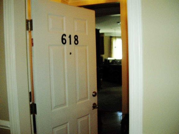 2nd image of 618 Saratoga Ln