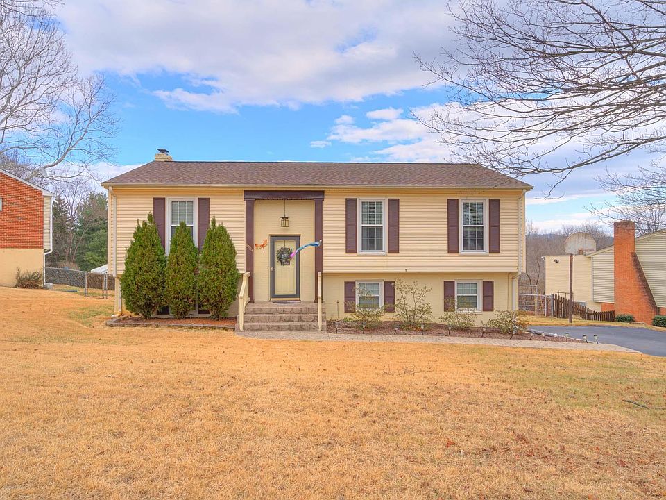 1st image of 3904 Kentland Dr