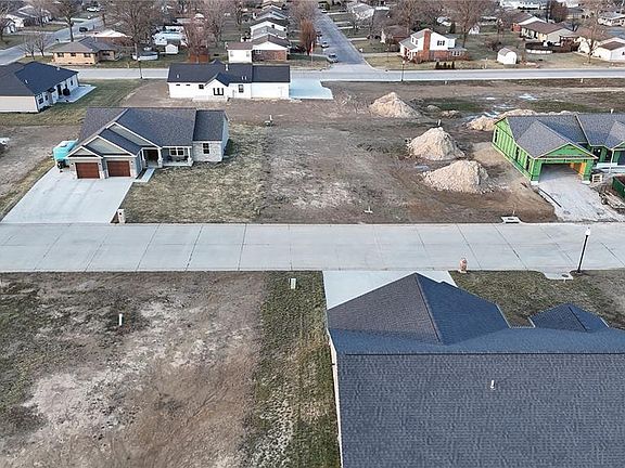 2nd image of 409 Cobblestone Ln