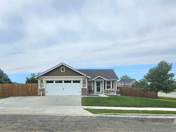 683 N Quincannon Way, Star, ID 83669
