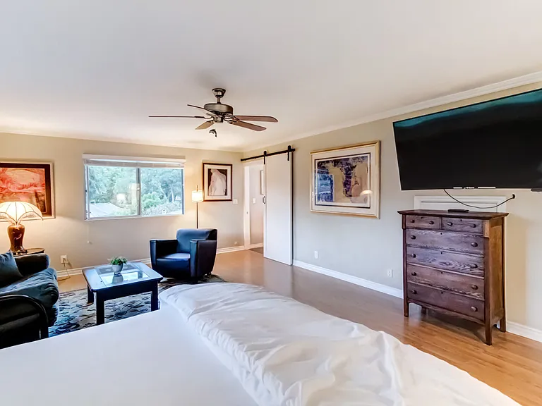 Mar Vista Dr — Photo 10