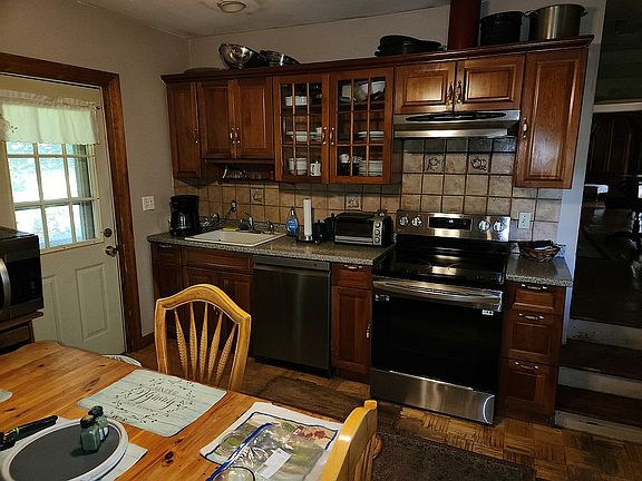 5th image of 124 Rivervale Rd