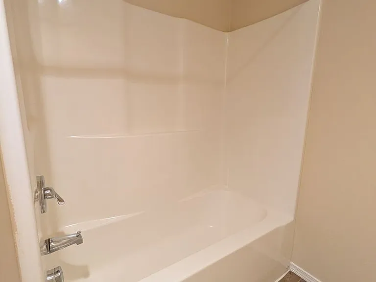 Wellesley Park Apartments — Photo 55