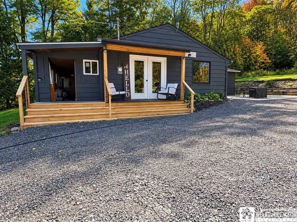 10765 Eastland Rd, Delevan, NY 14042