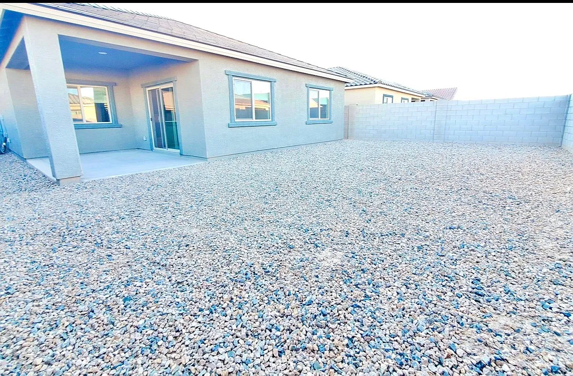 4 bed, 1915 sqft, $2,050 — Photo 2