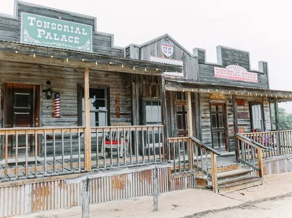 4664 rocky, Blanco, TX 78606