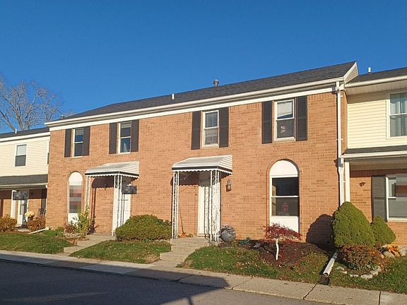 2nd image of 1495 Westbury Dr