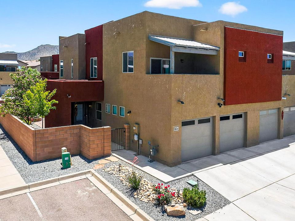 1st image of 1624 Borrego Dr SE