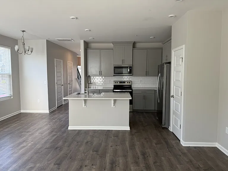 3304 Deerchase Cir — Photo 9