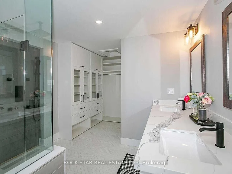 160 River Oaks Blvd E — Photo 32