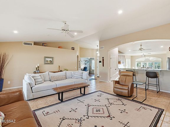 3rd image of 65510 E Rose Ridge Dr