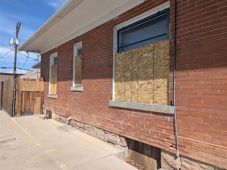 2nd image of 117 W 11th Street