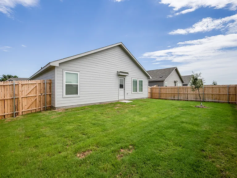 4945 Draper Ridge Dr — Photo 16