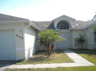 898 SE Albatross Ave, Port Saint Lucie, FL 34983