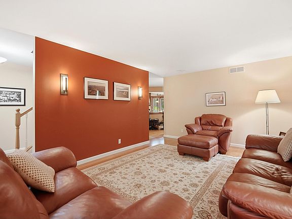 5th image of 513 Forestbrook Dr