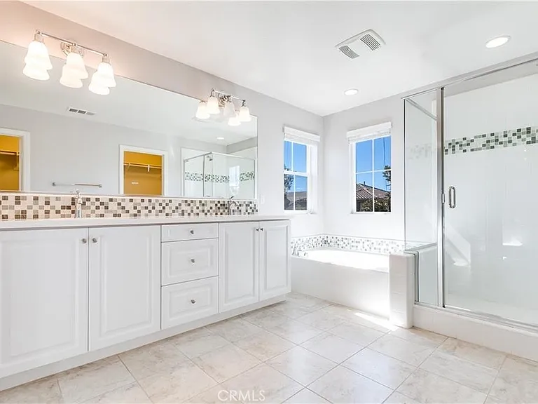 410 Golden Bear Ln — Photo 9