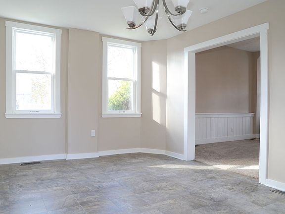 4th image of 320 W South St