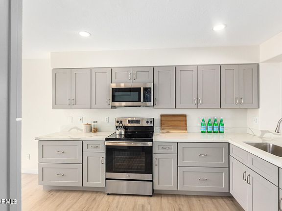 2nd image of 1010 N MILLY Place