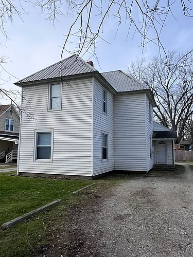 521 Dewey Ave #2 Photo 1
