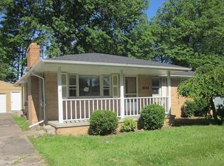 132 Robinwood Dr, New Middletown, OH 44442